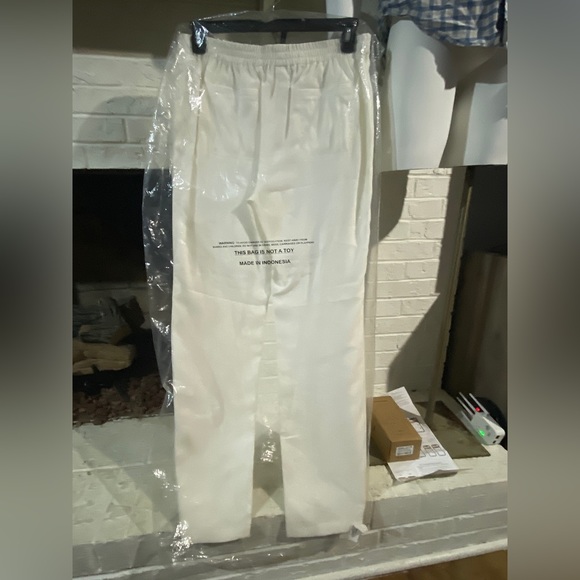 BCBGMAXAZRIA CLASSIC OFF WHITE LINEN PANTS SIZE MEDIUM ((TALL) - Picture 2 of 9